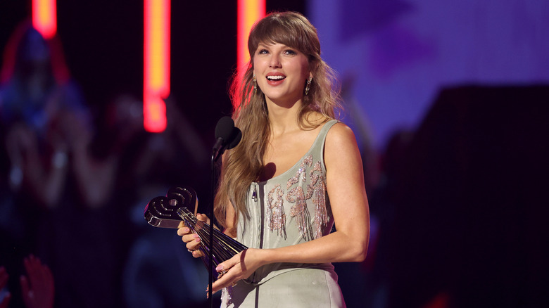 Taylor Swift accepting an award