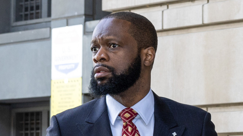 Pras Michel suit beard outside