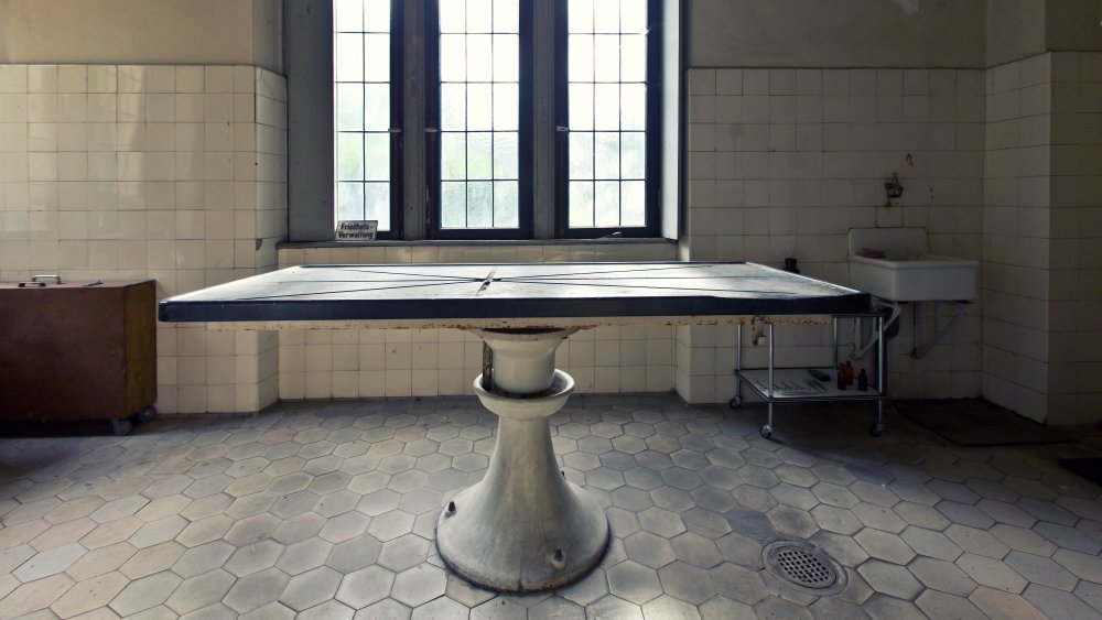 dissection table