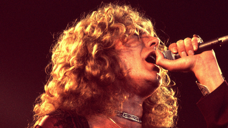 Robert Plant singing onstage