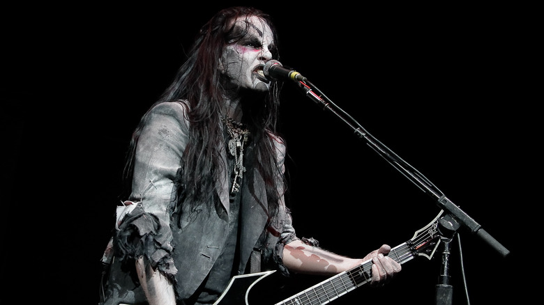 Murderolls' Joey Jordison playing guitar and singing backup vocals at Hallowe'en Hootenanny in 2010