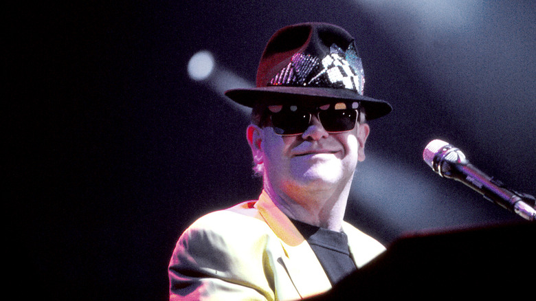 elton john performing in atlantic city in 1990