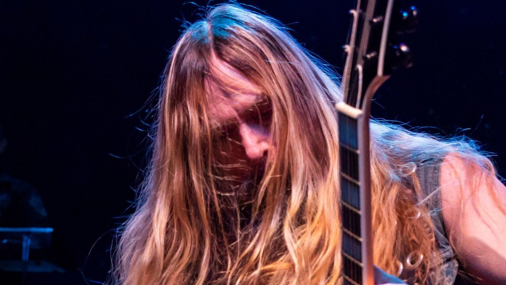 Zakk Wylde playing guitar
