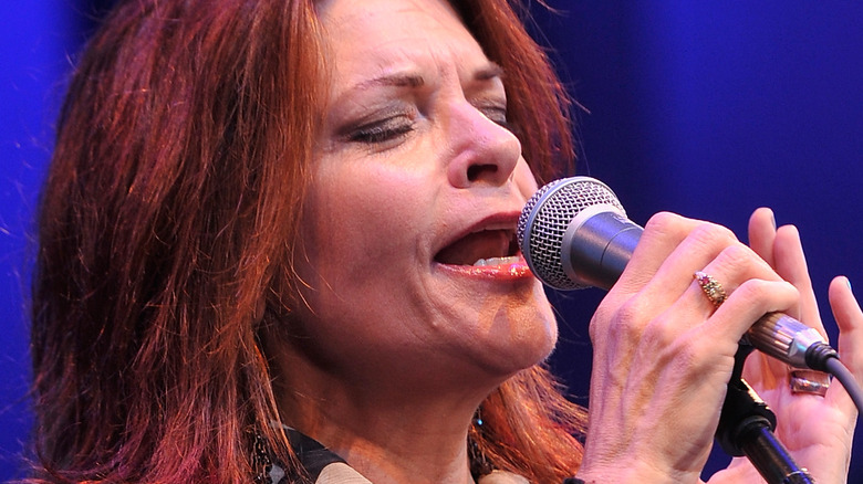 Rosanne Cash onstage