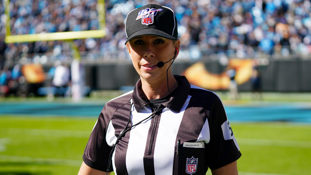 Sarah Thomas on field