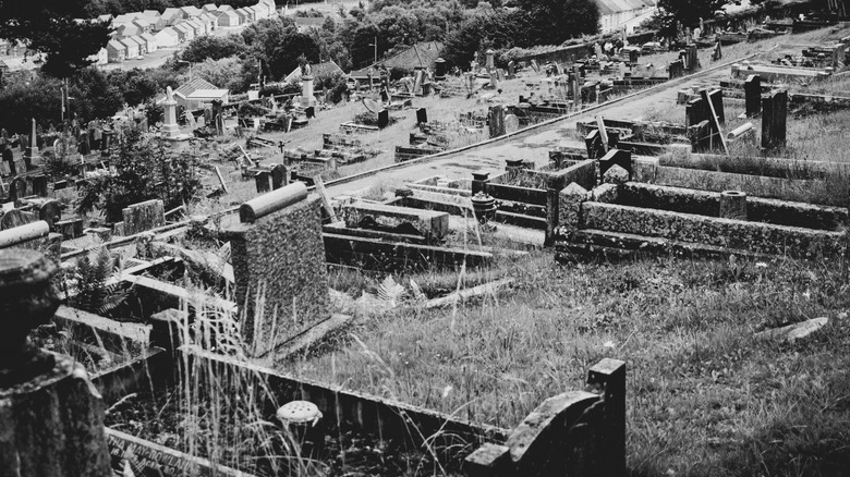 Aberfan school graveyard