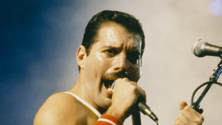 Freddie Mercury singing