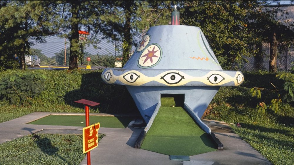 Sir Goony mini golf, flying saucer, Chattanooga, Tennessee, 1986