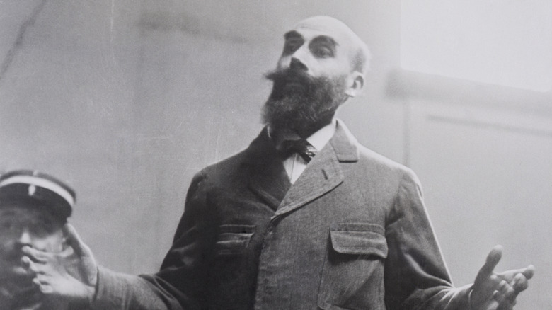 Henri Désiré Landru appearing in court