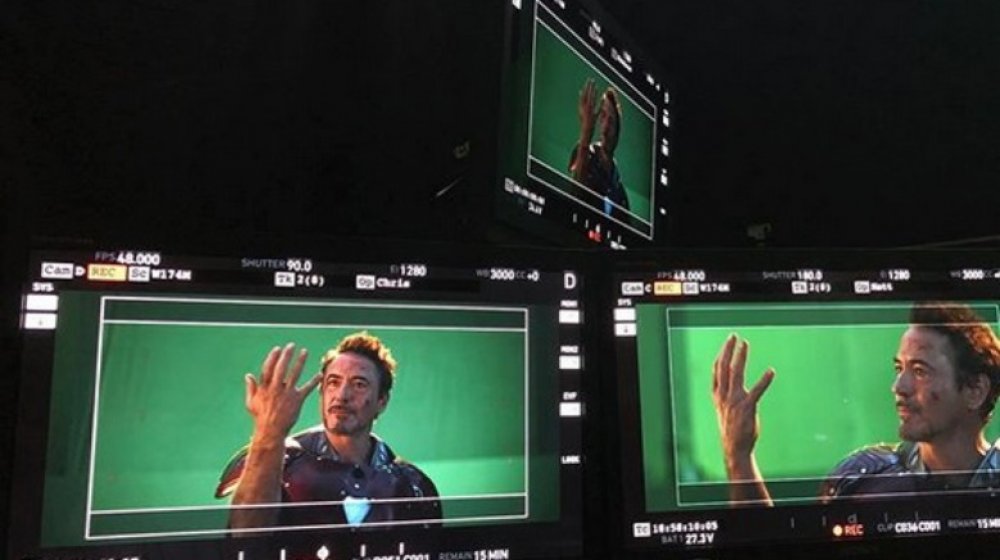 Iron Man snap MCU set photo