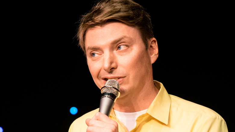 Mike O'Brien makes funny face during stand-up act