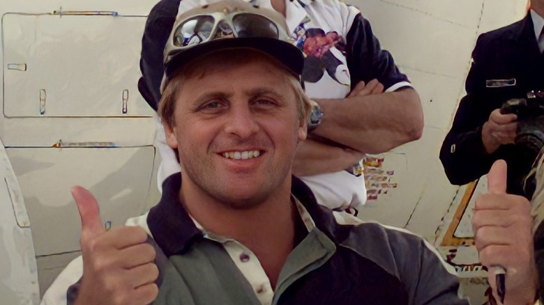 Owen Hart thumbs up