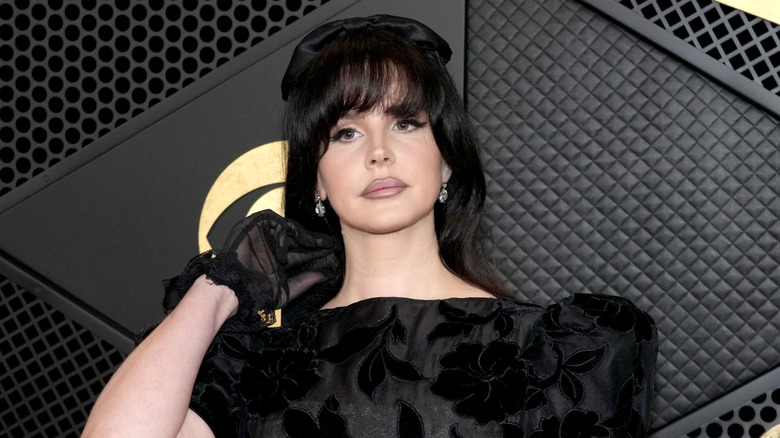 Lana Del Rey black dress