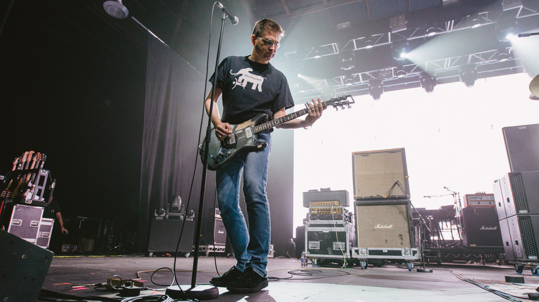 steve albini playing guitar