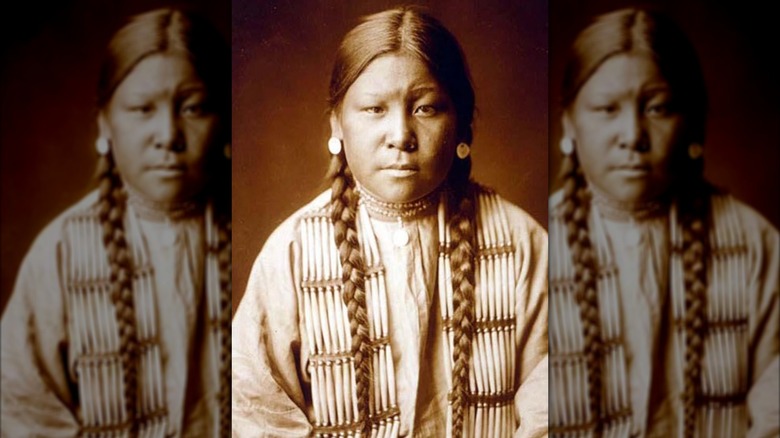 Photo portrait of Buffalo Calf Road Woman