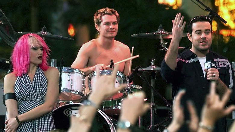 No Doubt and Carson daly at MTV spring break event