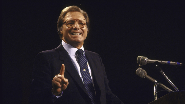 jimmy swaggart preaching at podium