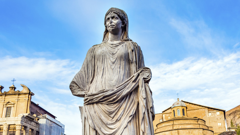 Vestal Virgin statue at the House of the Vestal Virgins