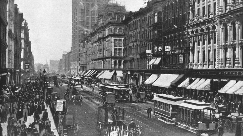 19th-century Chicago street scene