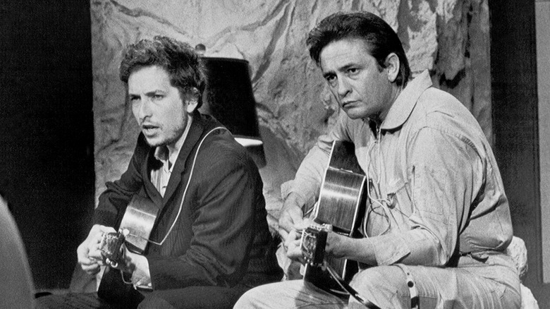 Bob Dylan and Johnny Cash performing on the Johnny Cash Show
