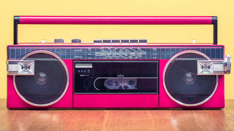 A '90s era boombox