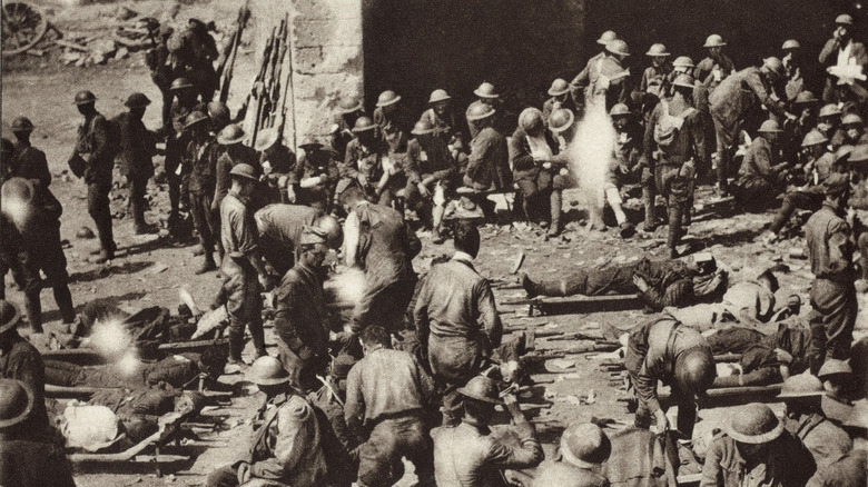 soldiers in French town on the Western Front