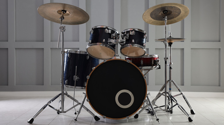 Acoustic drum kit