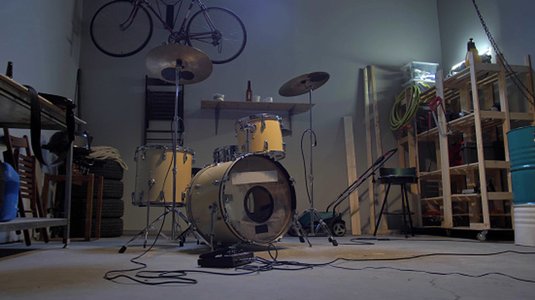 Drum kit in big garage
