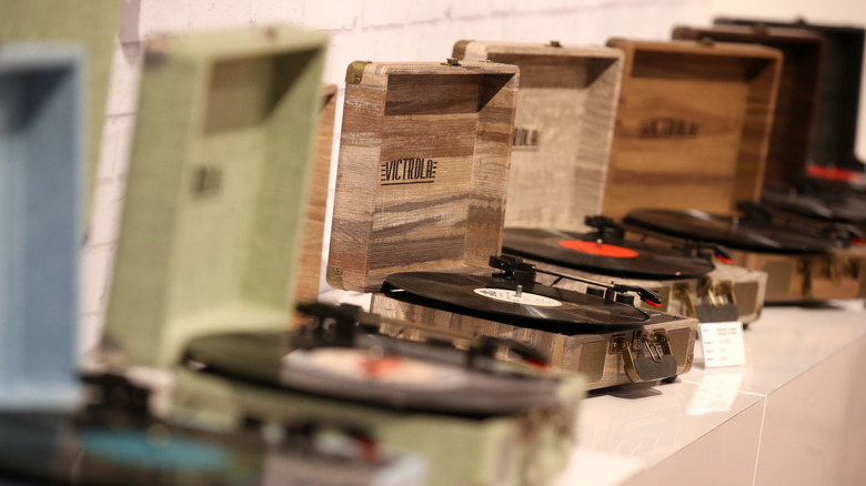 Row of all-in-one turntables