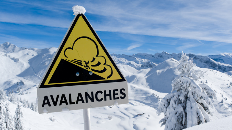 avalanche warning sign
