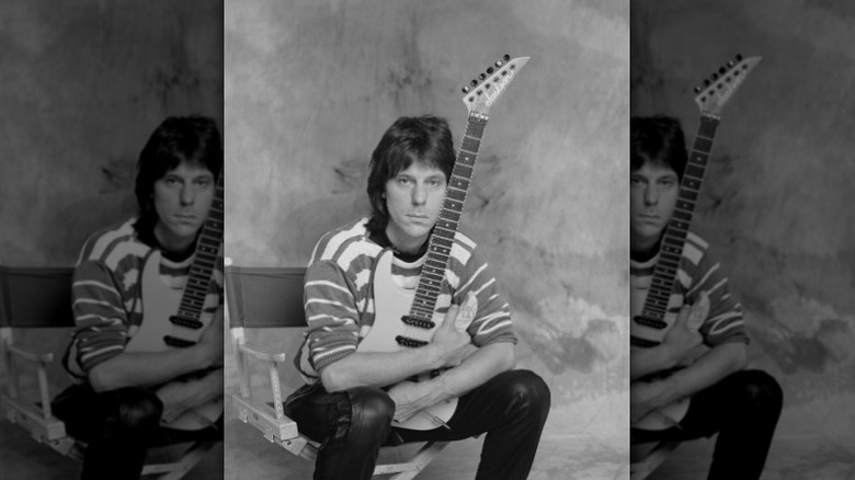 Jeff Beck embraces his guitar