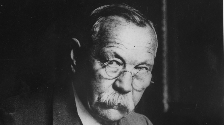 Arthur Conan Doyle glasses