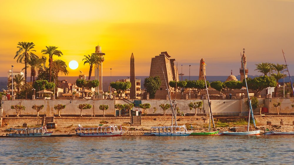 A sunny day along the Nile River at Luxor, Egypt