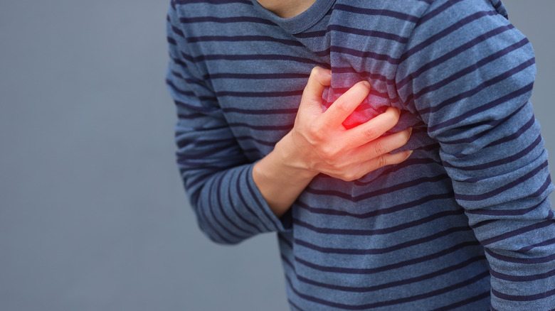 man having chest pain