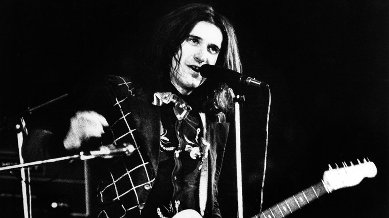 Ray Davies perfoming live on stage