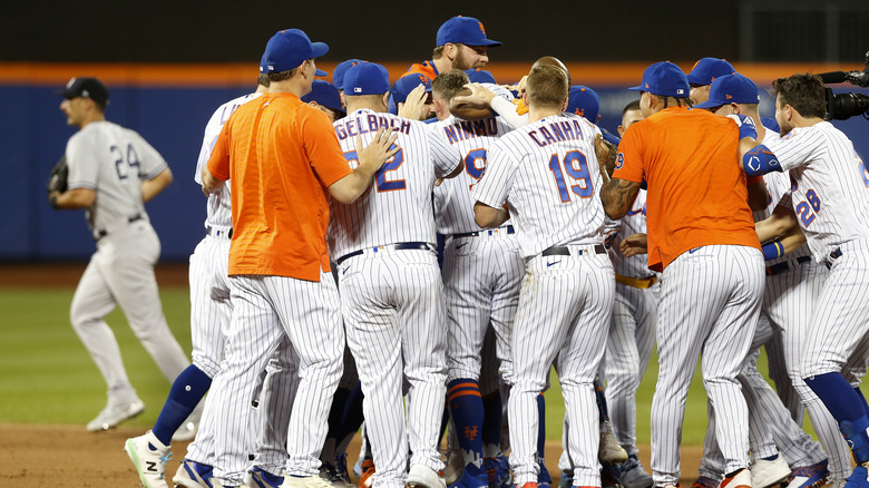Mets players celebrate