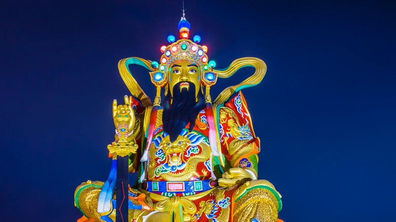 shangdi statue under dark sky