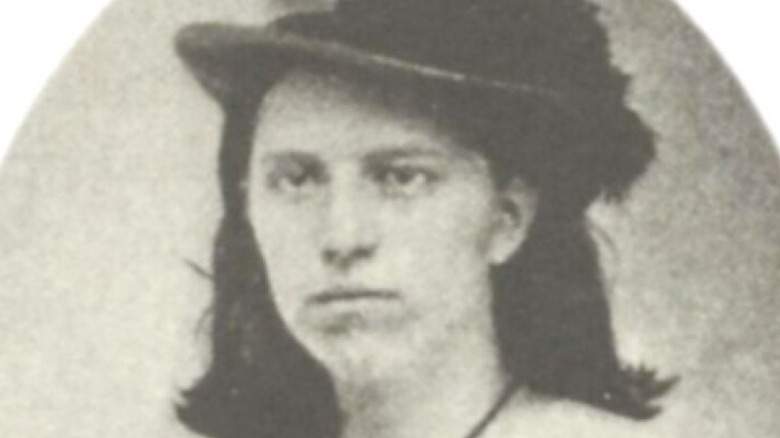 Nancy Hart Douglas close up