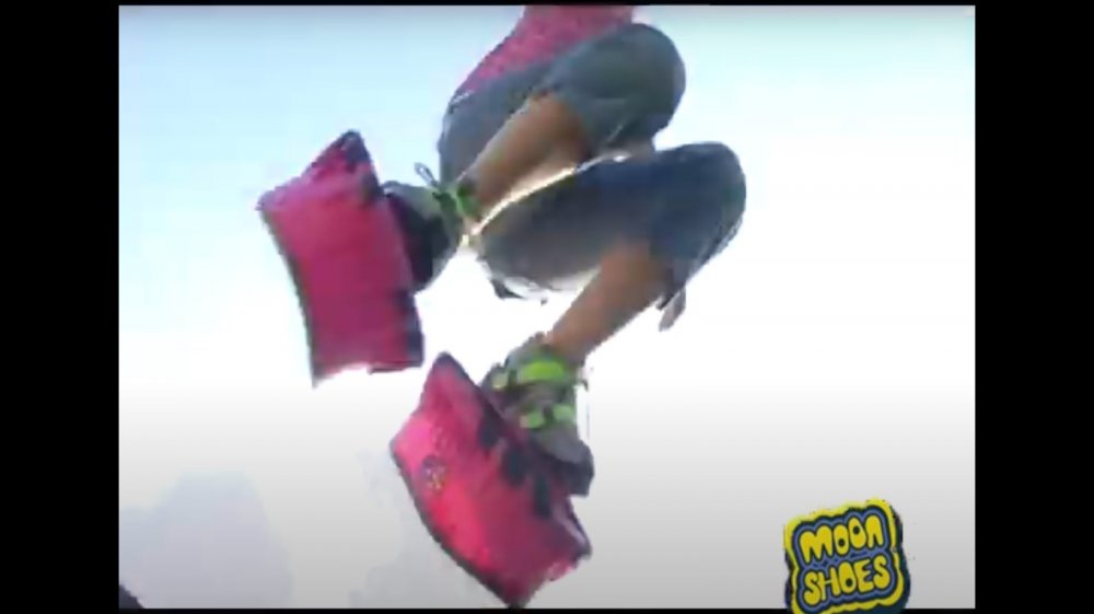 Moon shoes toy