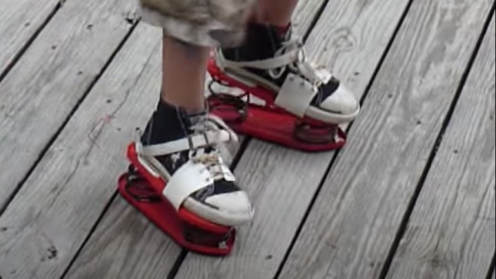 Moon Shoes - Totally 90s