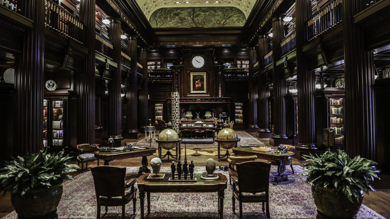 Harlan Crow's private library 