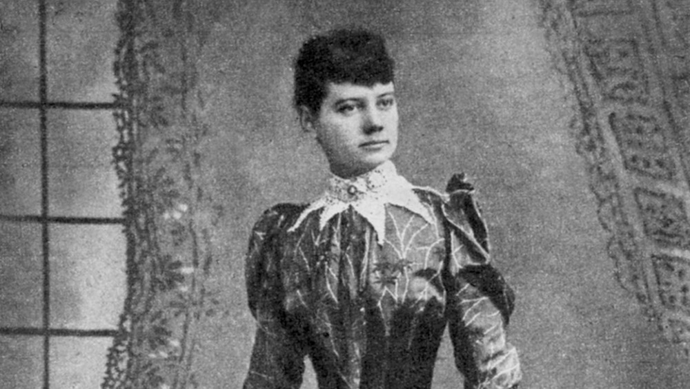 Portrait of Nellie Bly wearing dress with puffy sleeves