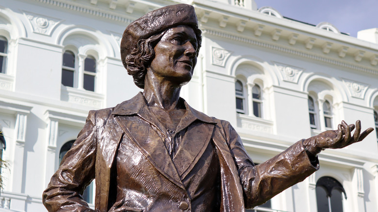 Statue of Nancy Astor in Plymouth, UK