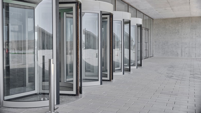 revolving doors exterior building