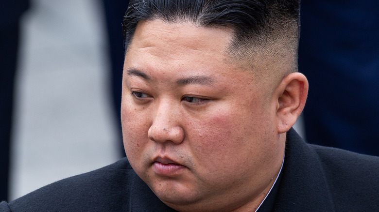 Kim Jong Un looking to side