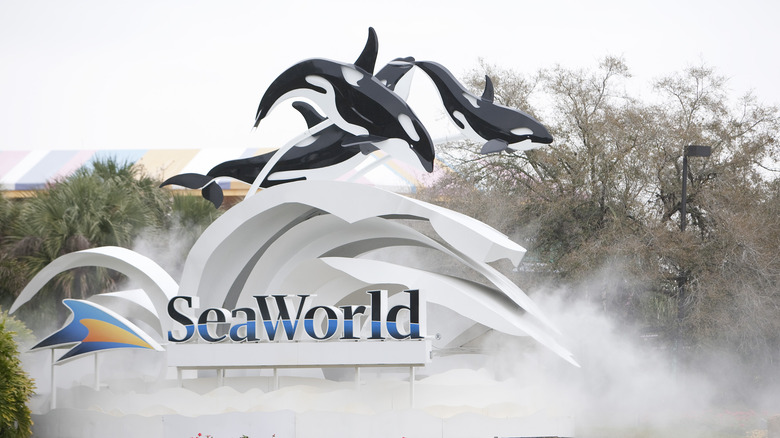 SeaWorld sign in Orlando