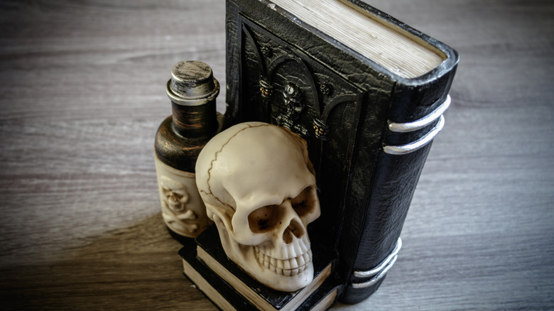 Skull and book 
