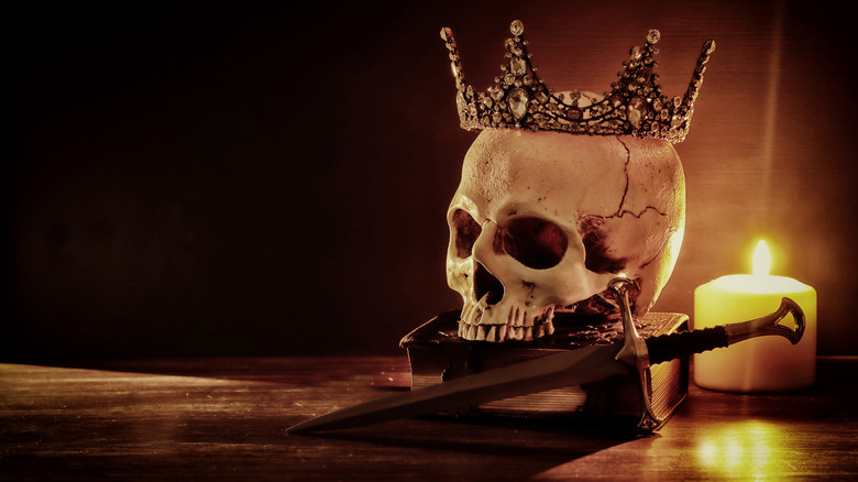 skull crown sword kitsch