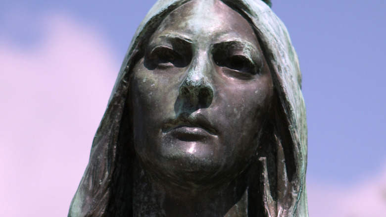 Statue of Pocahontas