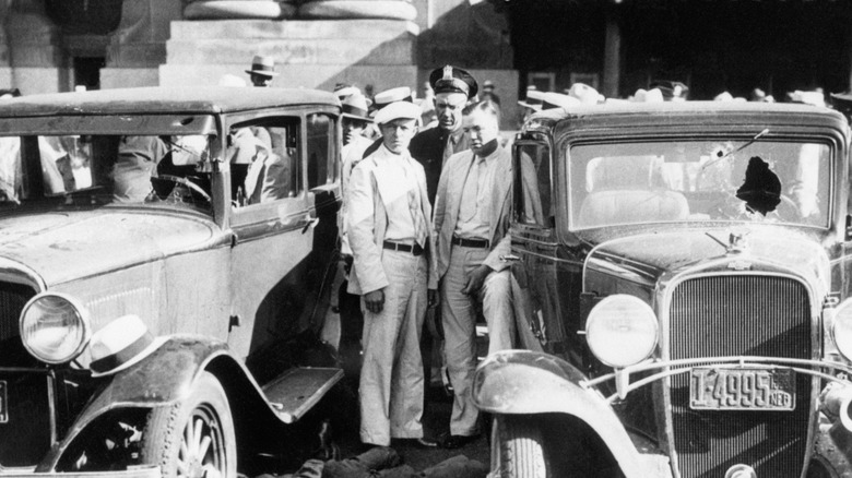 The scene in front of the Kansas City railroad depot in 1933